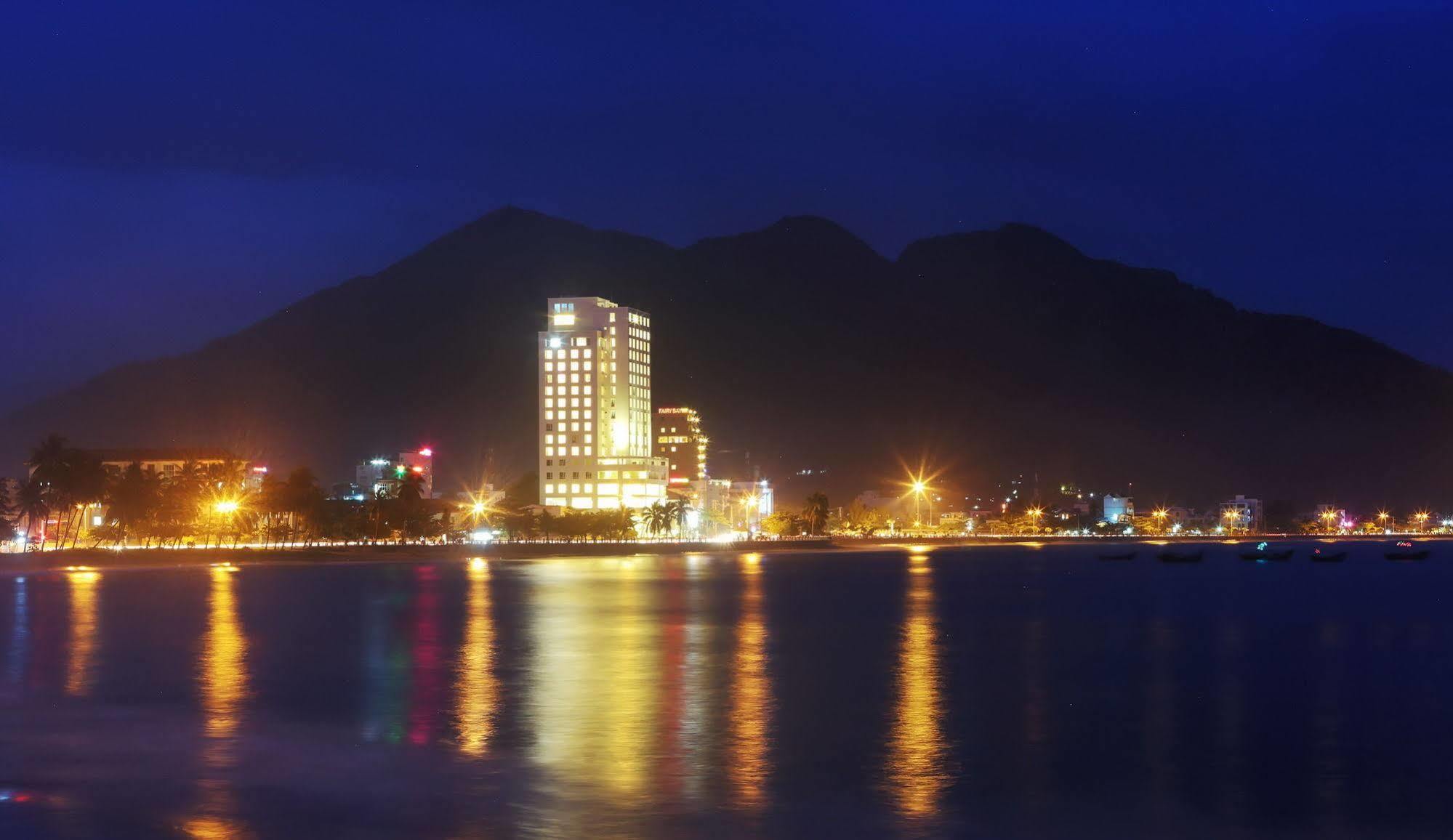 Vdb Nha Trang Hotel Exteriör bild